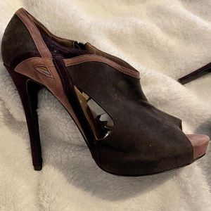 H Williams Suede Peep Toe Cutout Pumps, 7